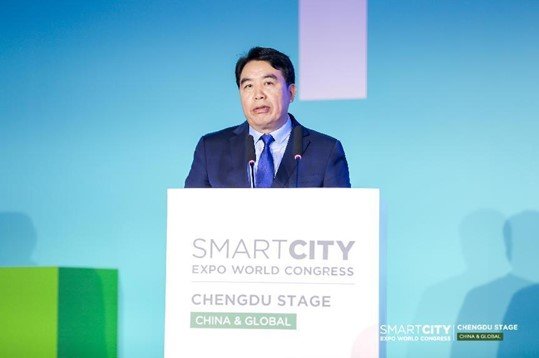 浙江明筑新材料股份有限公司董事长徐世虎演讲.jpg